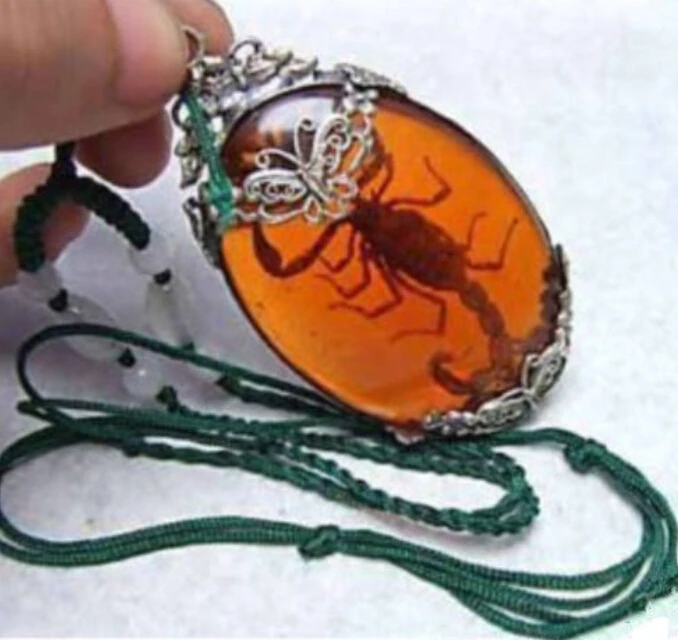 

Free shopping! Rare Tibet Silver Scorpion Beeswax necklace pendant