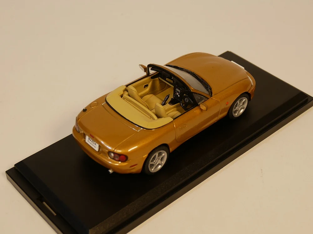 Авто ИНН NOREV 1:43 Mazda Roadster 2001 литьевая модель автомобиля| |