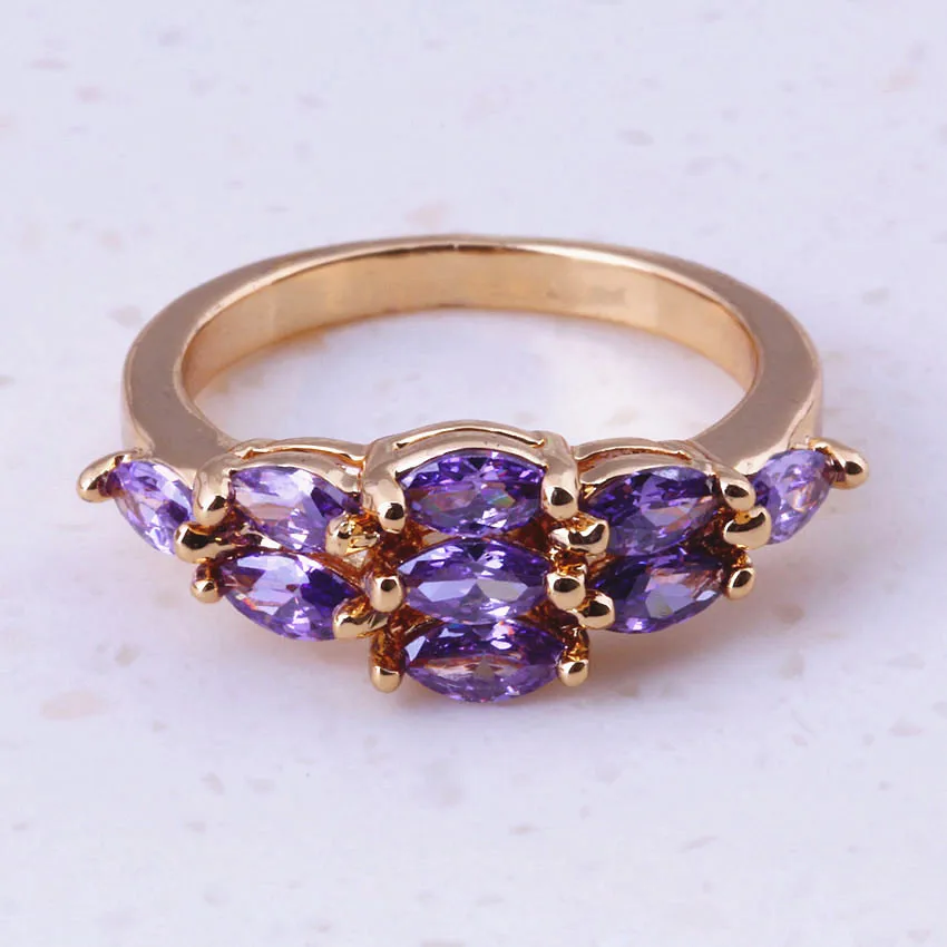 Женские кольца Unigue фиолетовые с австрийскими кристаллами желтое золото