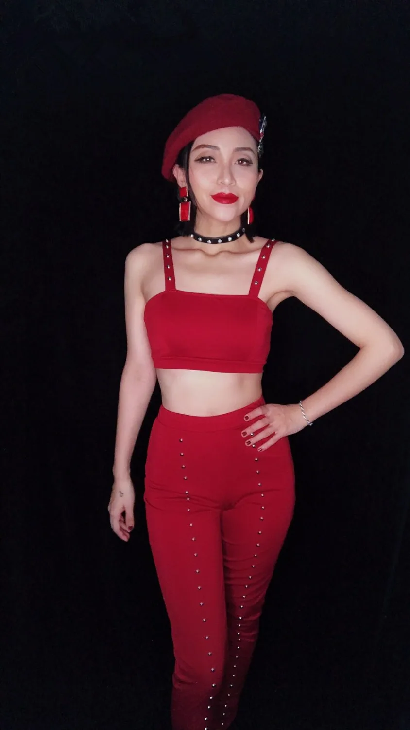 

Star Stage Costumes Female singer Dancer Teams Hip Hop Jazz performance outfit Bar Nightclub Party occasion red rivet clothes
