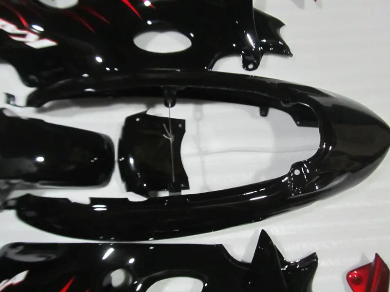 Набор обтекателей для SUZUKI GSXF 600 750 GSX600 750F 96 99 00 06 GSX600F GSX750F 1996 2006 Red flames black набор + 7