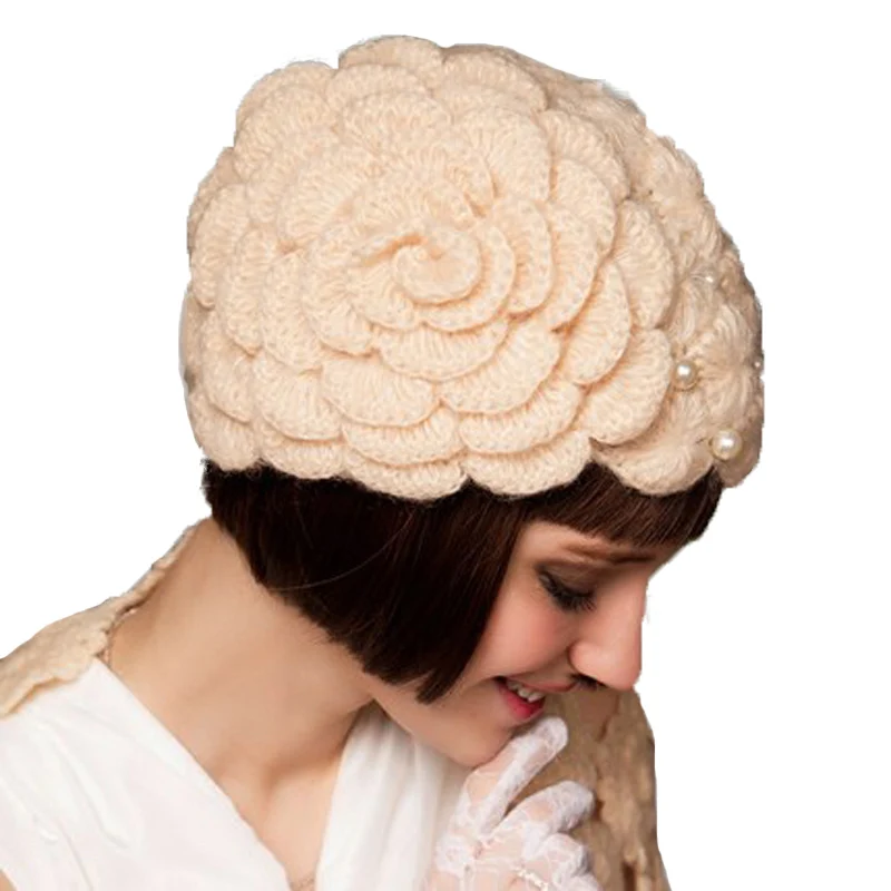 Женские вязаные шапки FS Элегантные с фиолетовыми цветами и бусинами на осень