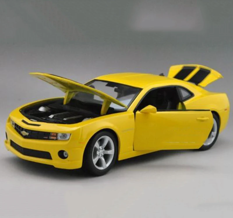 1/24 Chevrolet Camaro SS RS 2010 Шмель желтый цвет модель автомобиля игрушки для детей Brinquedos