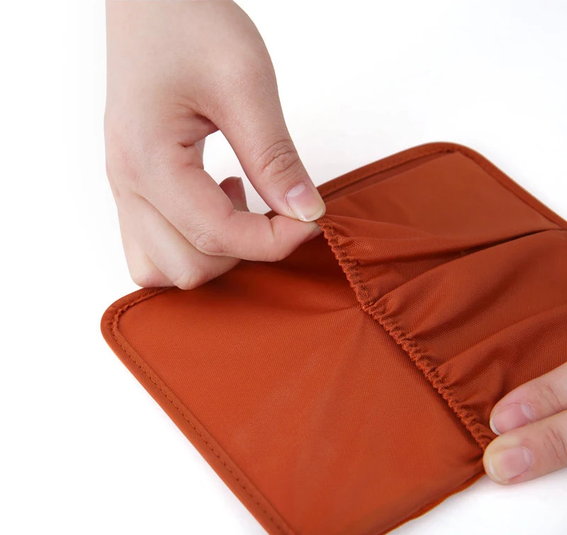 Кисть первой необходимости составляют хранения сумка висит косметические