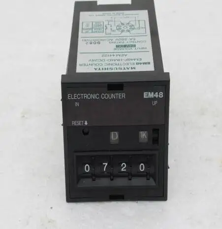 

Controller EM48P-HM4D-DC24V , Used one , 90% appearance new , 3 months warranty , fastly shipping