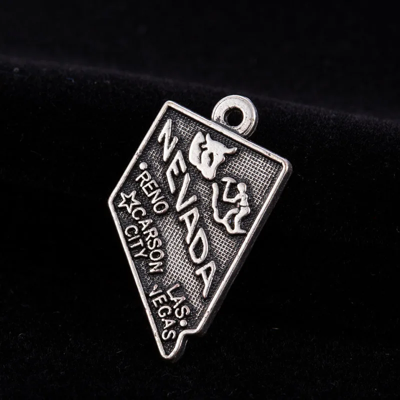 

10pcs-- 24x13mm Map charm Antique Tibetan silver tone NEVADA Map Pendant Charms