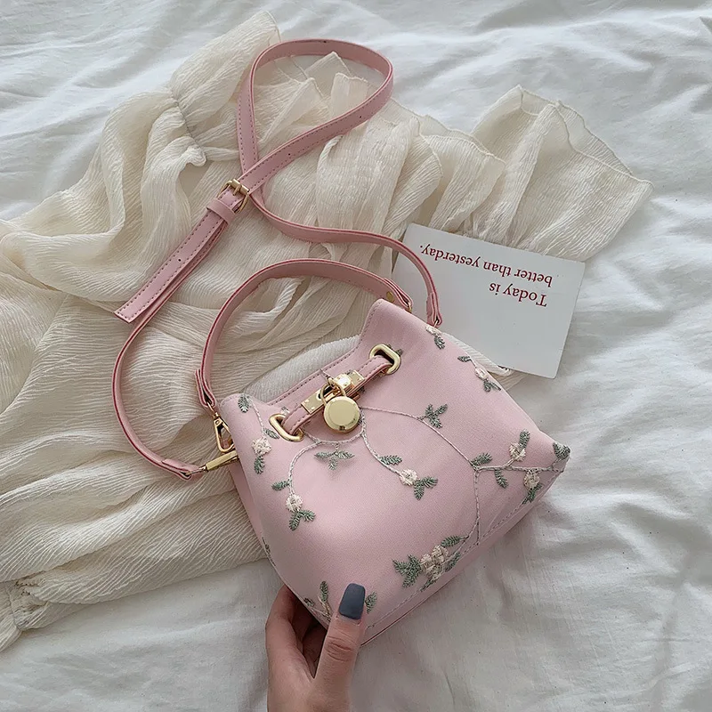 pink Женские сумки через плечо с цветочной вышивкой, высококачественные роскошные сумки, дизайнерские женские сумки через плечо - Цвет: pink