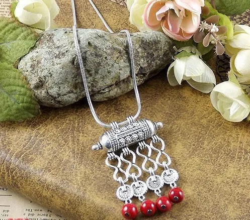 Новинка 2017 богемный стиль искусственная кожа винтажный синий/красный кулон из