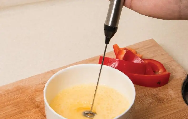 Adoolla Электрический молочный пенообразователь из нержавеющей стали с кронштейном