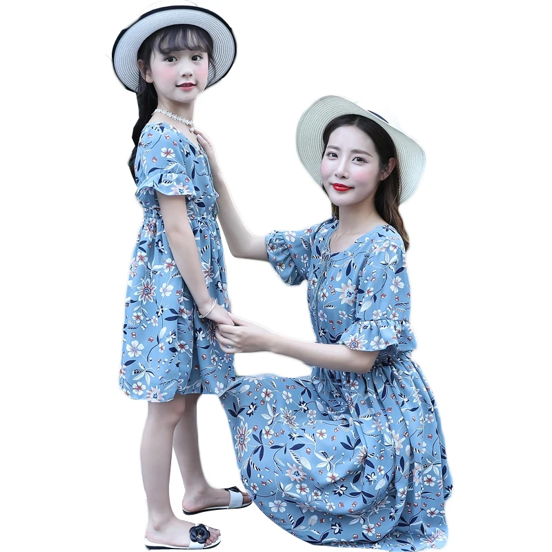 Платья для мамы и дочки Одинаковая одежда новинка 2019 года летнее шифоновое
