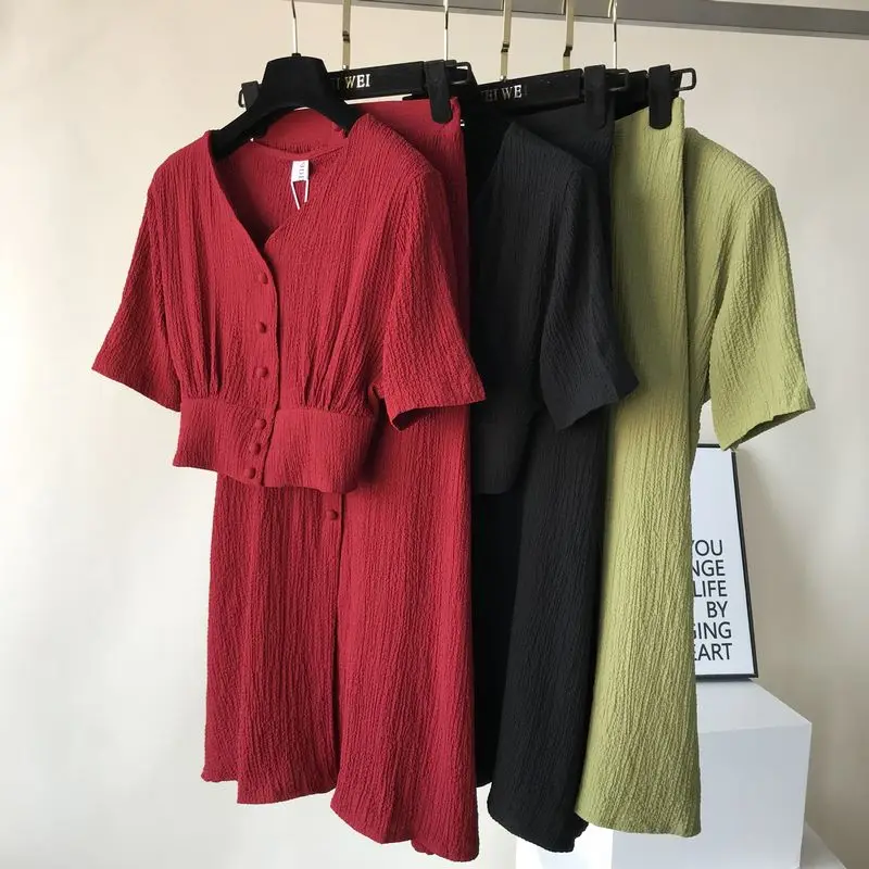 Летний женский хлопковый комплект из 2 предметов небольшой аромат v образный