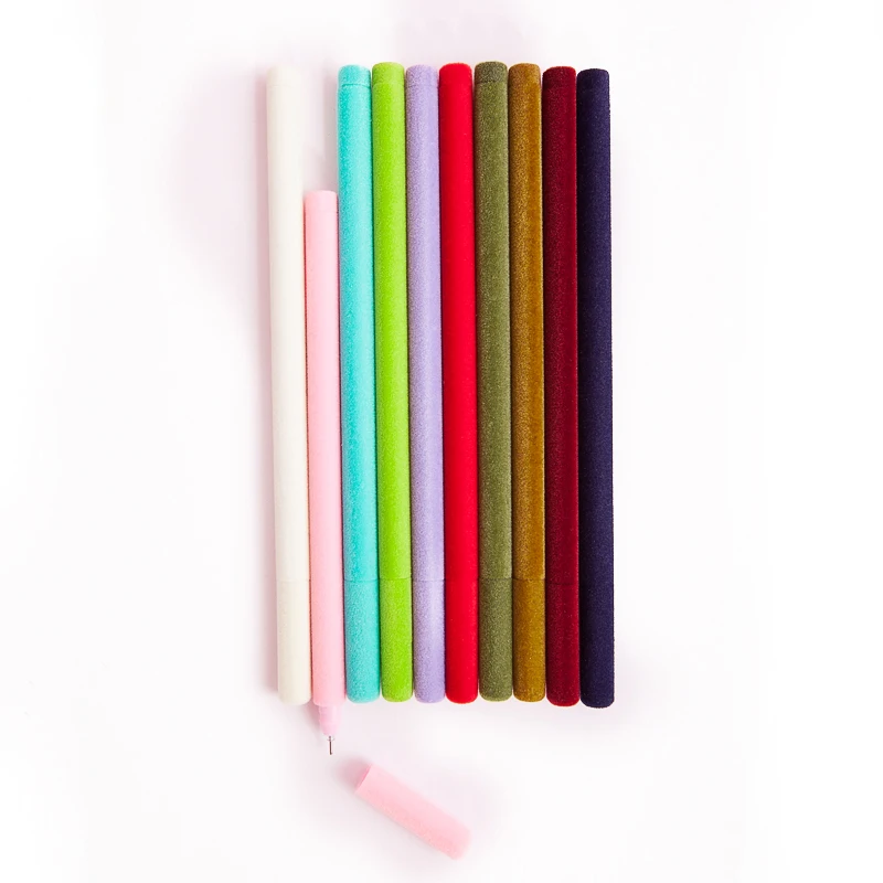 JIANWU 1pc Originality Fluffy gel pen Delicate and comfortable signature pen cute neutral pen Student pens 0.5mm