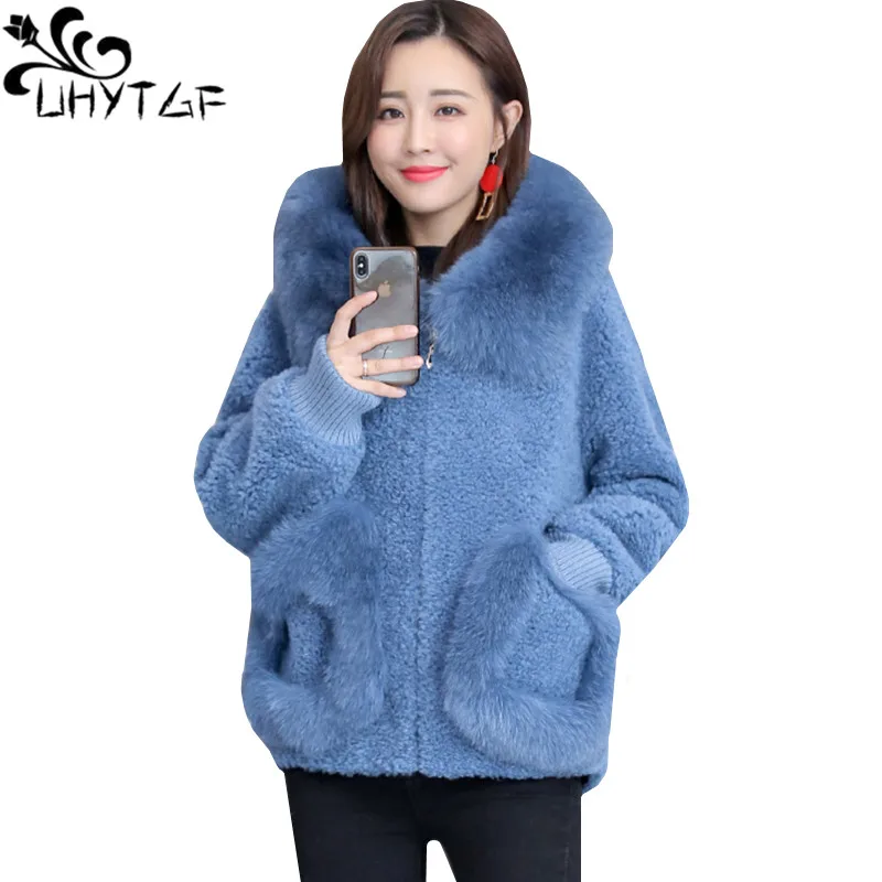 

UHYTGF 3XL Oversized Fashion lambswool short Fur outerwear faux Fox fur collar Hooded warm winter jacket Women loose fur coat 80