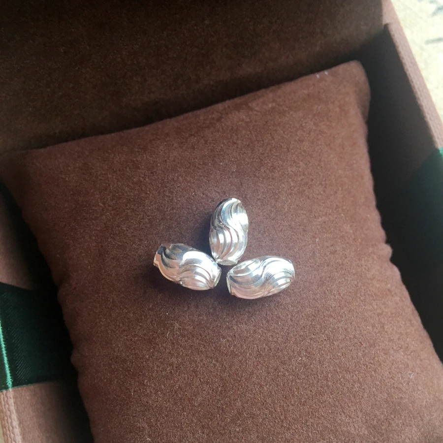 Ненастоящая штрафа десять 10*6 мм (искусственная кожа = 14 шт.) блестящие серебряные