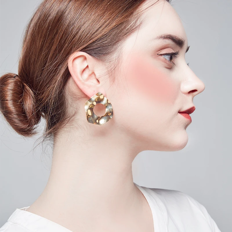 2018 New fashion jewelry brass big ear post Silver shiny Plate large irregular wave punk Hoop Earrings party For Women wholesale | Украшения