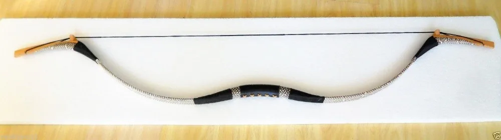 В традиционном китайском стиле ручной работы натуральная длинный лук из змеиной