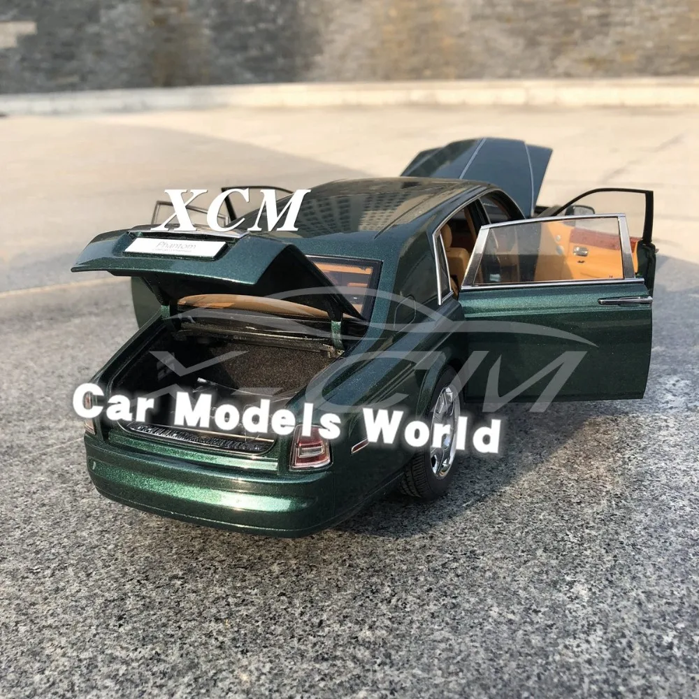 Литая модель автомобиля для Kyosho Phantom EWB с чемоданом и винным стеклом (зеленый) 1:18 +