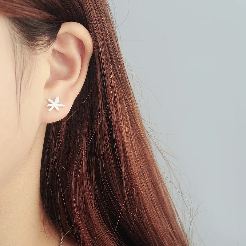 

Simple little freshly drawn ribbed earrings Lovely 925 sterling sv earrings for women