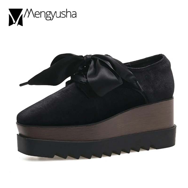 Осенне зимняя обувь теплые туфли оксфорды из флока женские броги на платформе с