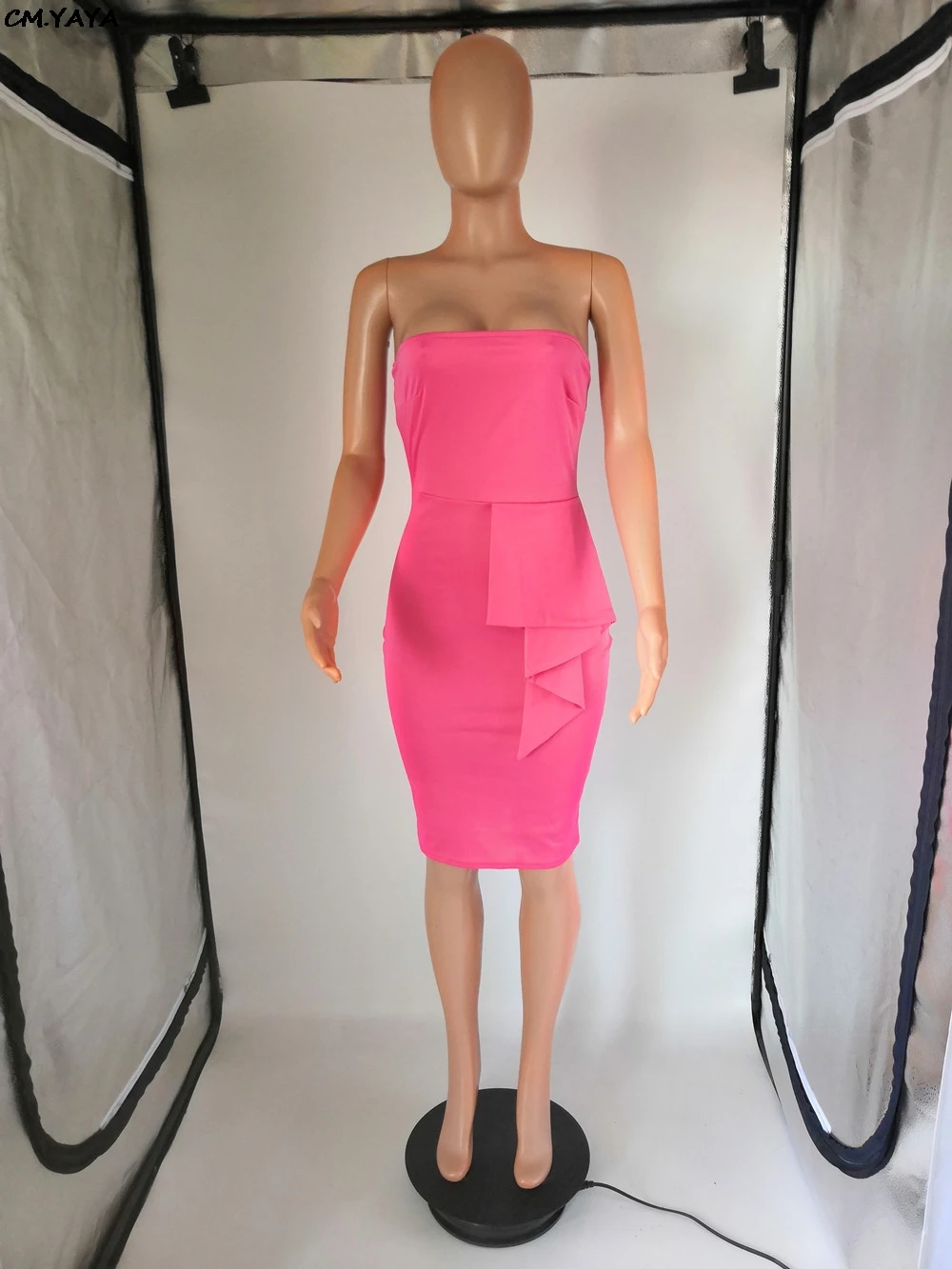 Женское платье-миди без бретелек с оборками | Женская одежда