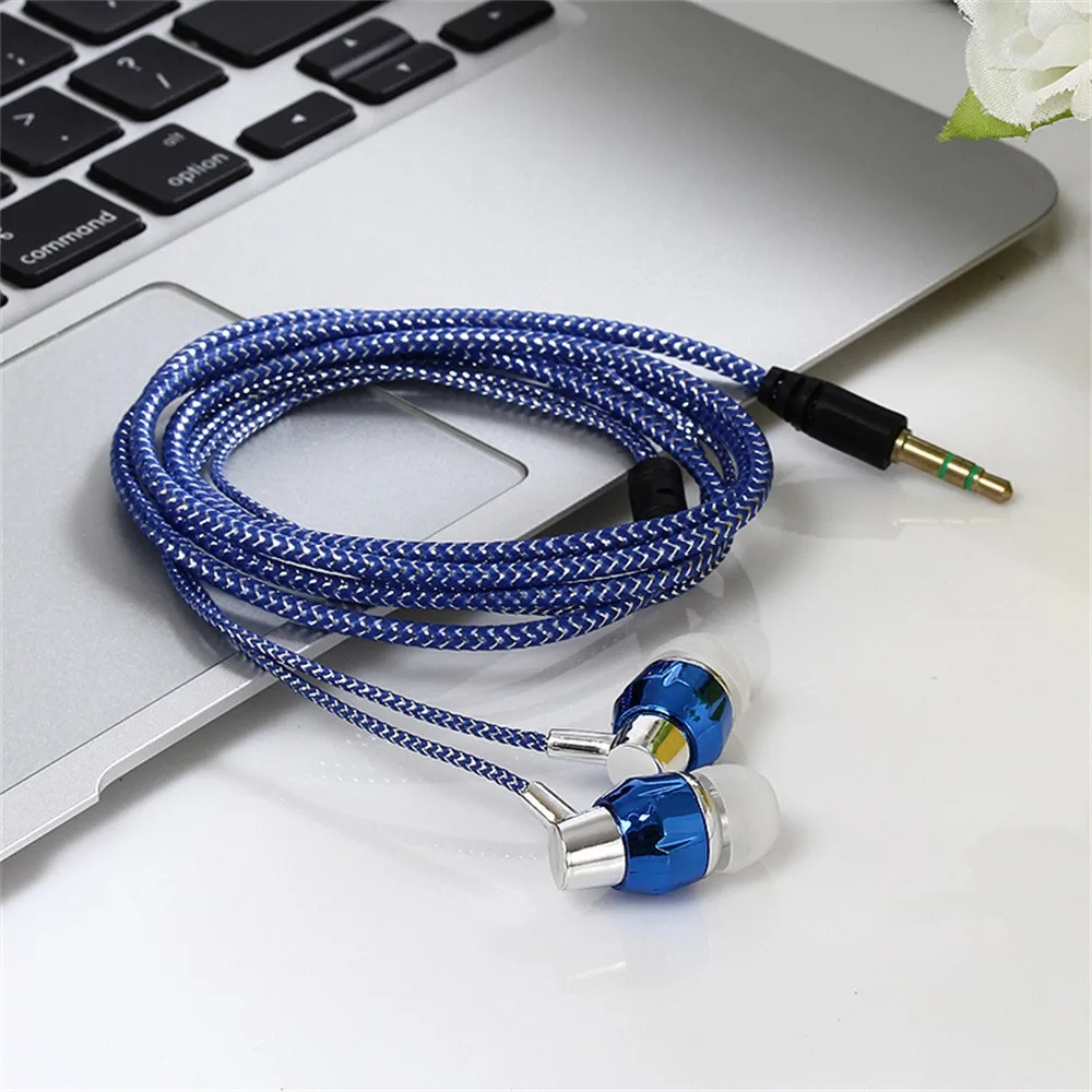 Высококачественные проводные наушники совершенно новые стерео