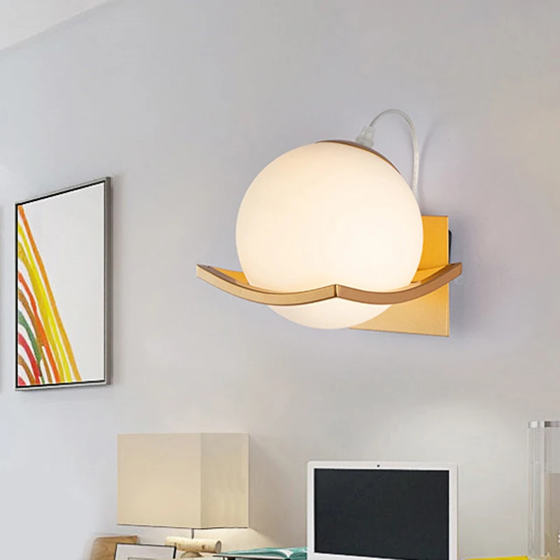 Современная настенная лампа в скандинавском стиле со стеклянными шариками