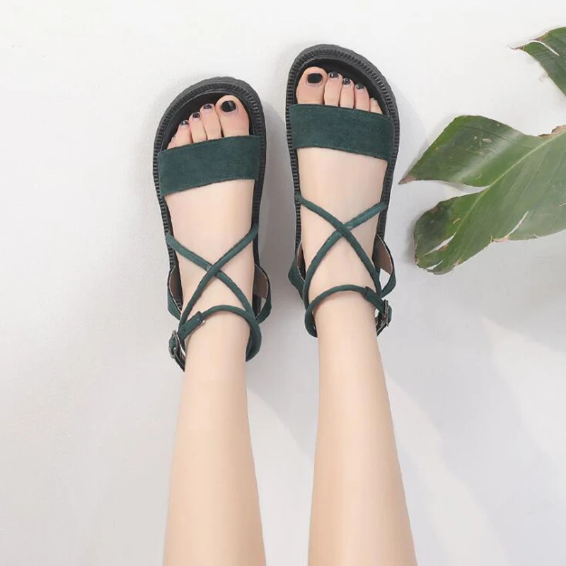 Новые женские сандалии модные римские с открытым носком и пряжкой женская обувь