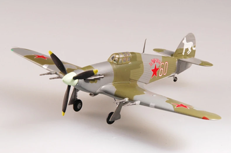 Модель самолета в масштабе 37244 1/72 от EASYMODEL Hurricane MK11 собранная модель завершена не