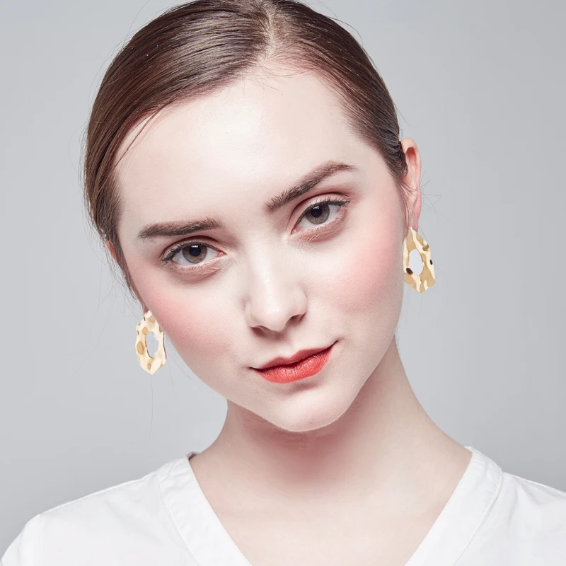 2018 New fashion jewelry brass big ear post Silver shiny Plate large irregular wave punk Hoop Earrings party For Women wholesale | Украшения