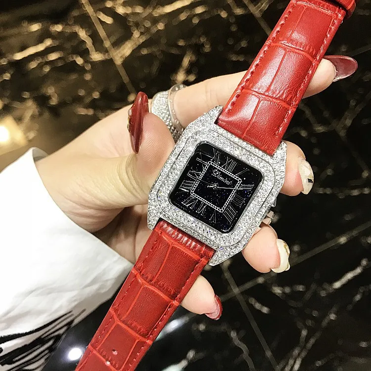 silver case red belt Топ Роскошные часы с квадратным браслетом и полностью бриллиантами, женские модные кварцевые часы с кожаным ремешком, стразы, новые элегантные женские часы - Цвет: silver case red belt