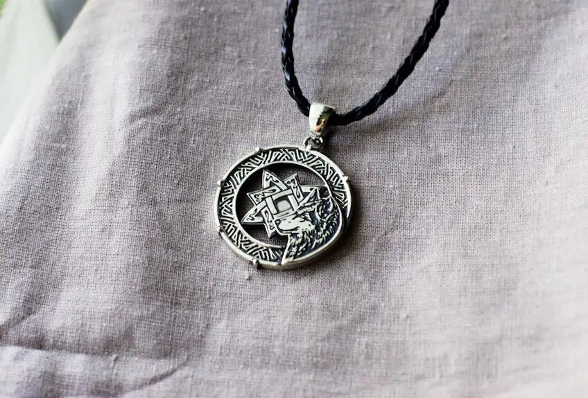 10 шт. оптовая продажа кулон викингов волка славянский символ Сварог Квадратный