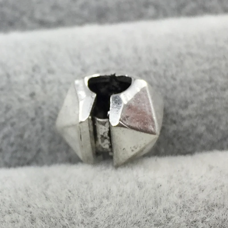 Шарм зажим с четырьмя размерами в космосе Европейские Бусины подходят для