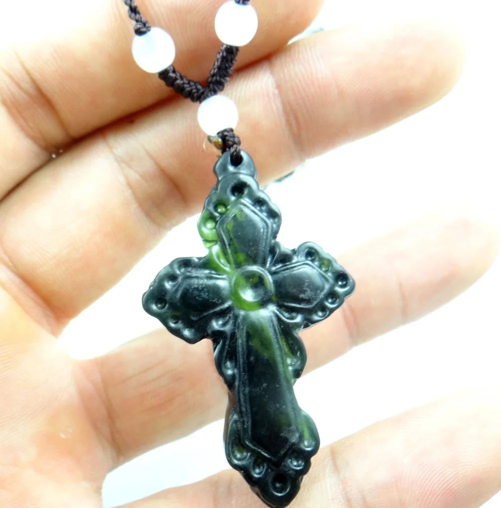 Подвеска-амулет ручной работы из натуральной искусственной кожи для