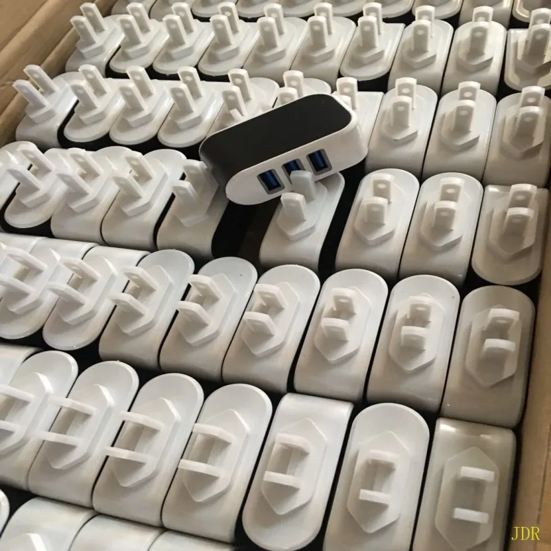 100 шт. конфеты цвет 3-порт USB для зарядки глава мульти-порт 5v1a Подключите зарядное