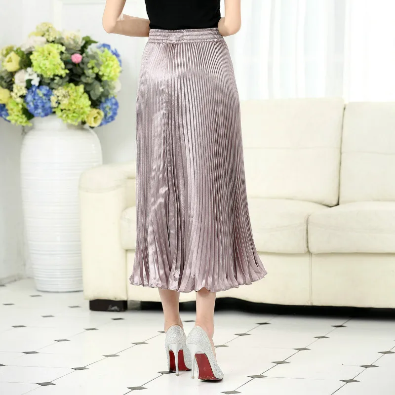 Блестящая юбка Jupe в сложенном под давлением полуоблегающая шелковая блестящая