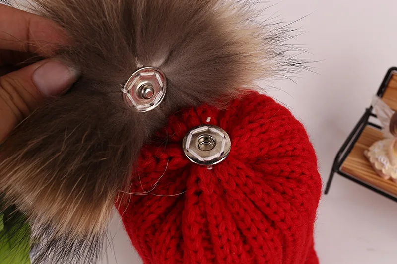 Высокое качество енот Мех мяч помпоном шапочка Шапки Пипидастр твердых