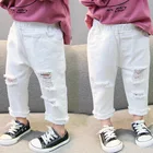Белые джинсы для маленьких девочек, детская одежда, модные спортивные костюмы, детская одежда, рваные джинсы с дырками для маленьких девочек, повседневные брюки