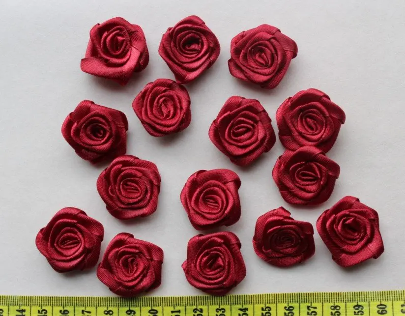 

set of 100pcs Satin Fabric Rosettes Roses Flowers in Crimson 25-30mm