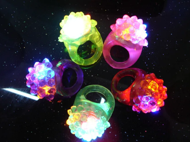 2017 Настоящее 100 шт./лот мигание Led ухабистое кольцо для вечеринки светящееся