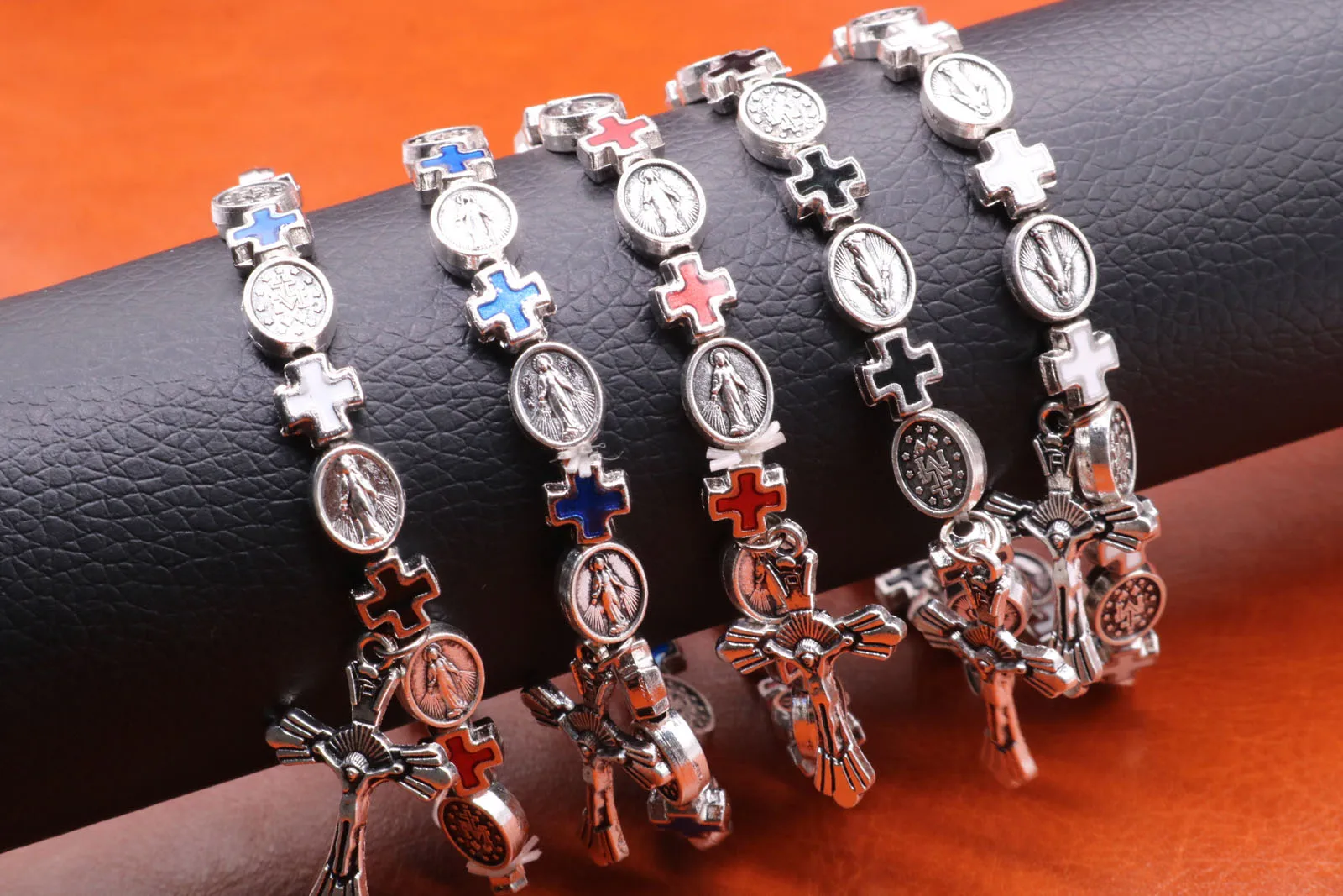 Новый Овальный металлический крест доброжелательные Marie ручной цепи Бесплатная