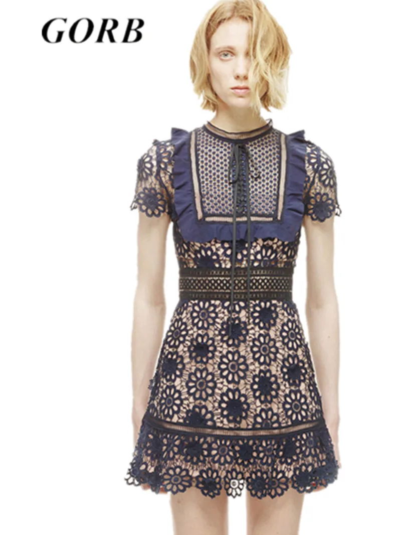 Фото 2019 Newest Europe Runway Lace Hollow Out Womens Mini Dress Vestidos Bodycon Short-Sleeve High Quality Self Portrait Dresses Женская 2019 Newest Europe Runway Lace Hollow Out Womens Mini Dress Vestidos Bodycon Short-Sleeve High Quality Self Portrait Dresses Женская