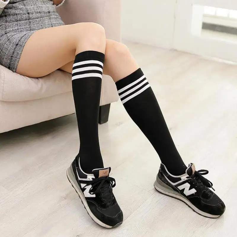 Black Socks Полосатые гольфы для мальчиков и девочек, для футбола, спорта, школы, г., модные хлопковые легко сушить носки Длинные Гетры без пятки - Цвет: Black Socks