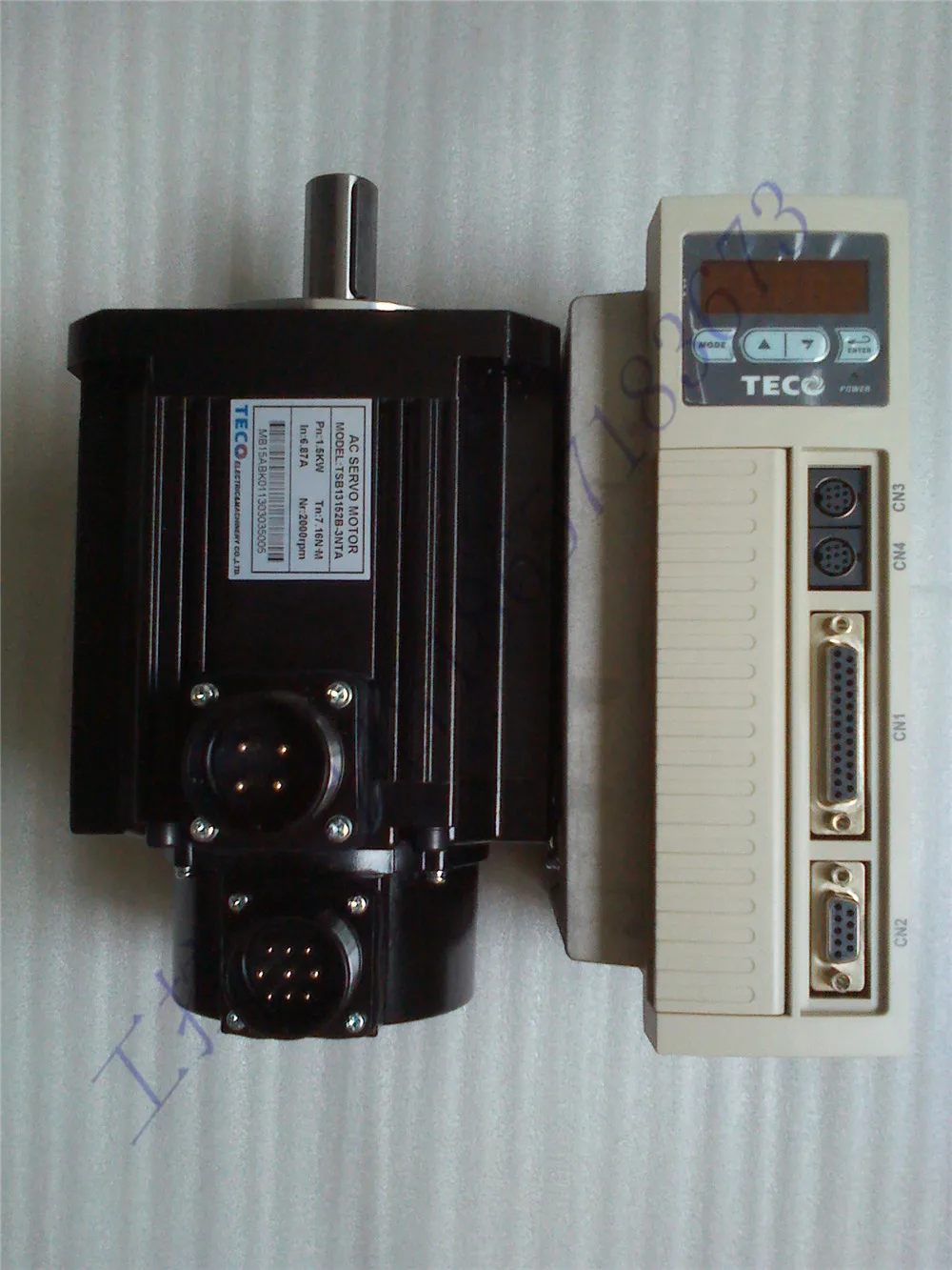 Новый оригинальный серво-двигатель в комплекте TECO с ЧПУ 2 кВт 1/2 + TSTEP50D |