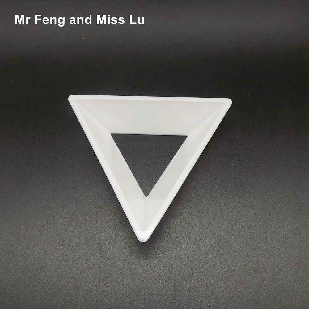 Простой белый пластиковый треугольник магический куб держатель основа
