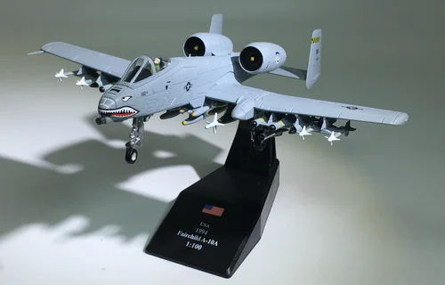 jingban 1:100 Амер сплав моделирование Танк бомбардировщик A10 США 1994 Fairchild A-10A молния истребитель атака модель - Цвет: jingban