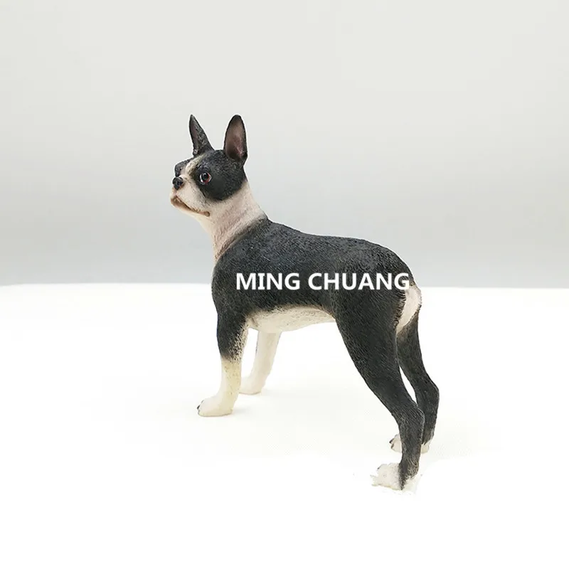 Милый симулятор статуя щенка Бостонского терьера домашнее животное и