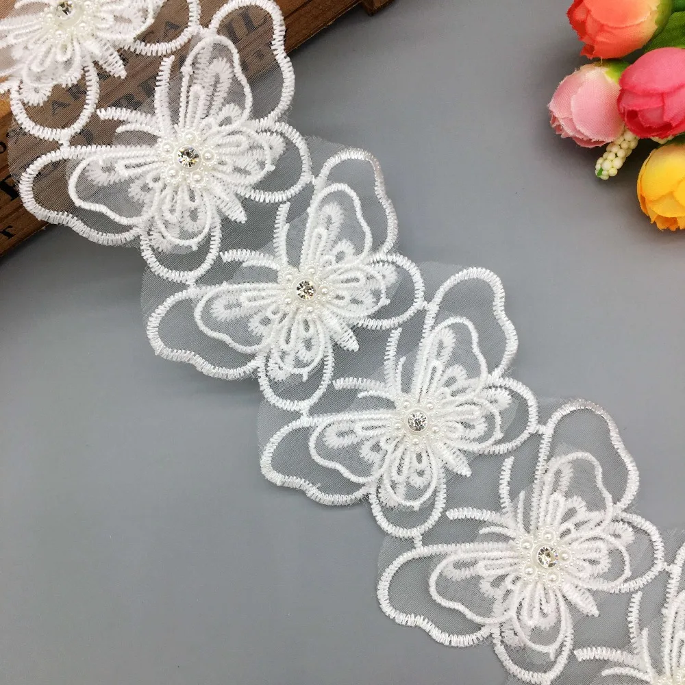 Свадебное платье с вышивкой в виде бабочки жемчугом | Дом и сад