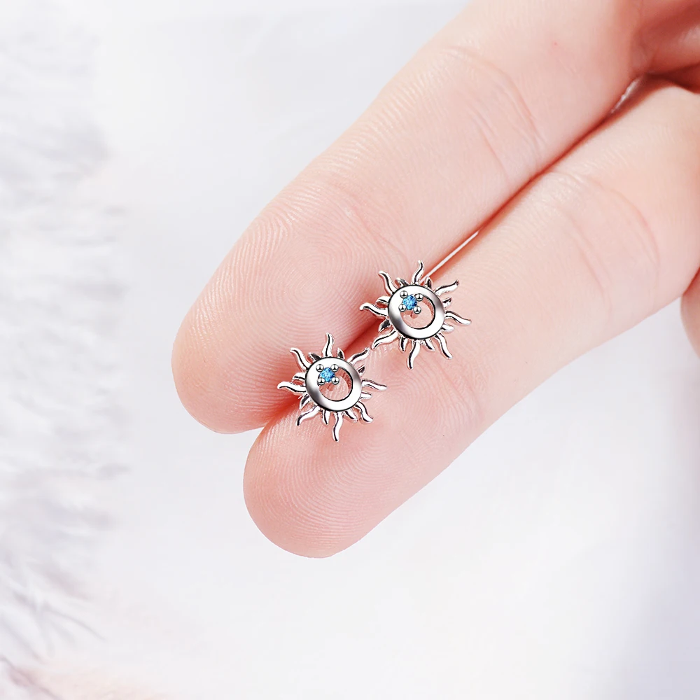 Серьги гвоздики из серебра 2019 пробы с милыми маленькими