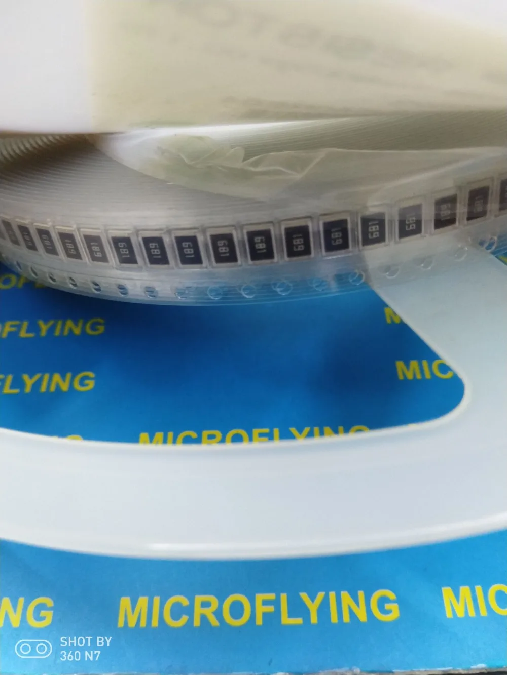 

MICROFLYING 100pcs/ 1812 SMD Resistor 680R 5% Print Word 681