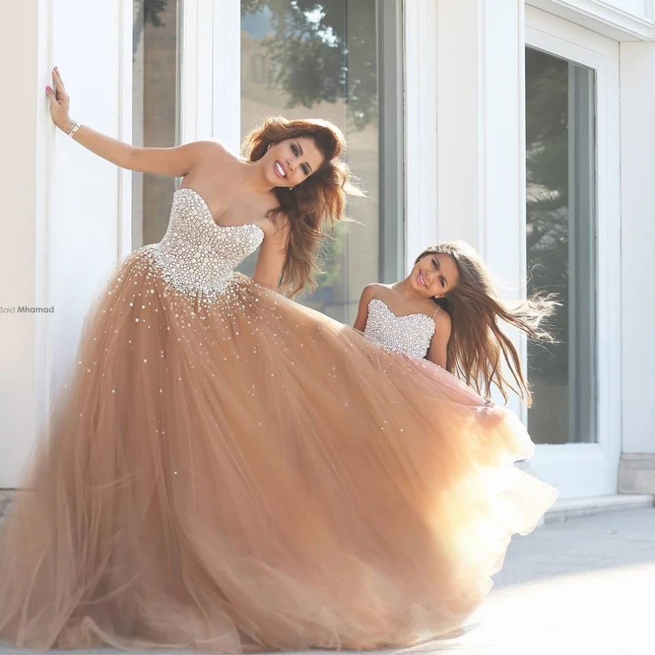 

Champagne Flower Girl Dresses For Weddings A-line Sweetheart Tulle Pearls First Communion Dresses For Little Girls